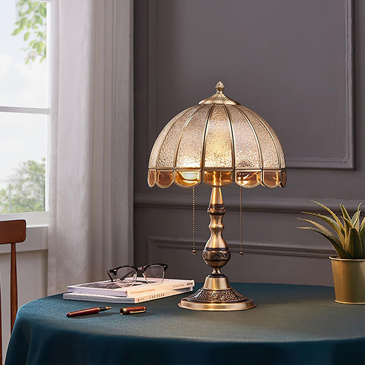 Brillix lámpara de mesa de vidrio y latón Glam