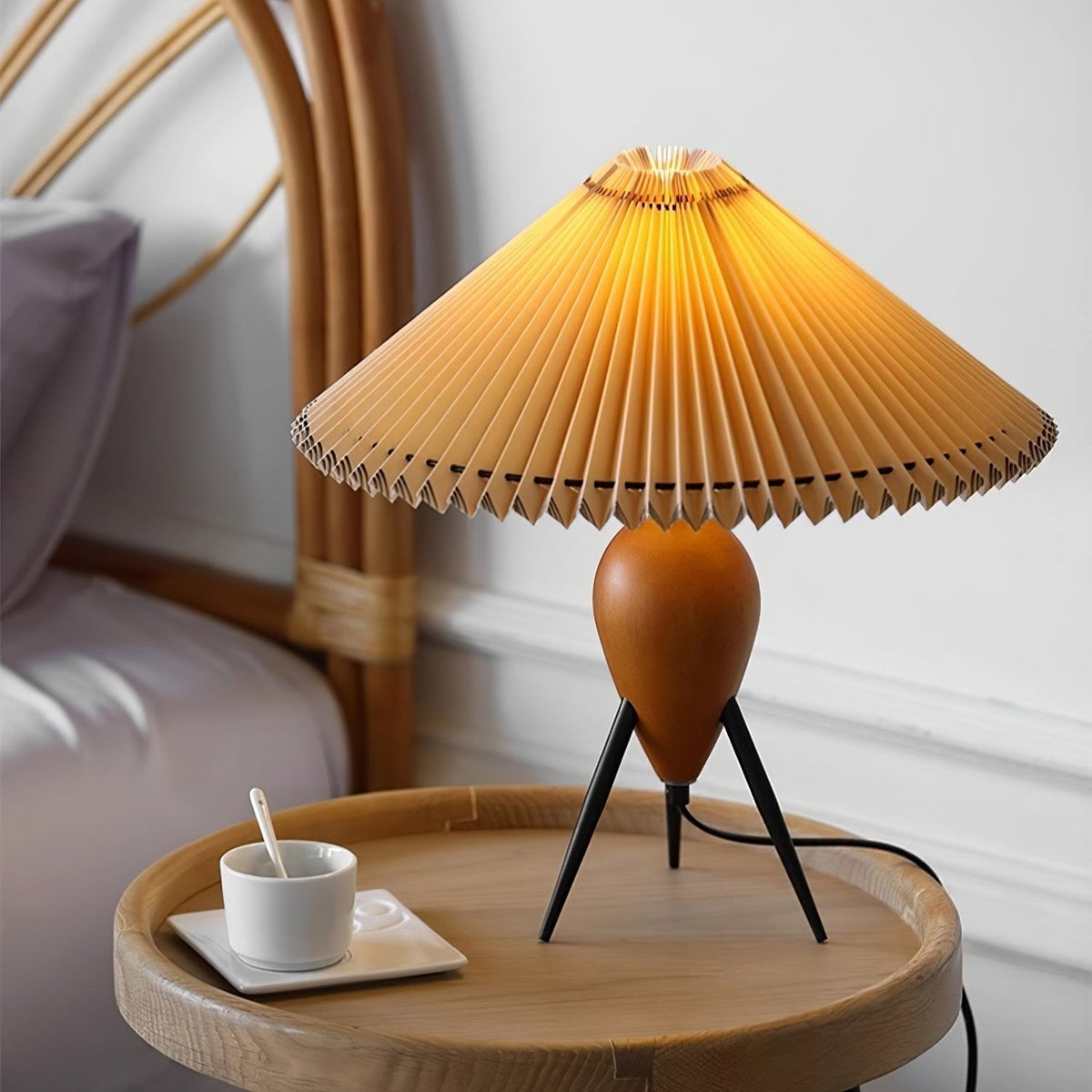 Elyse lámpara de mesa de madera y tejido