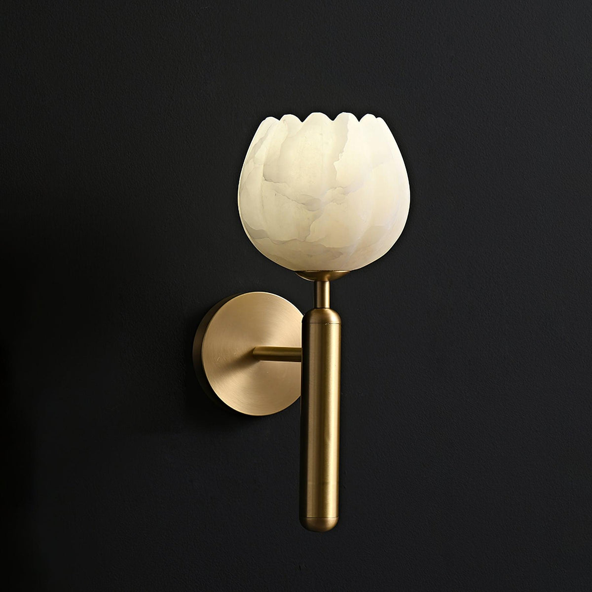 Nivarina aplique de pared Floral alabastro latón