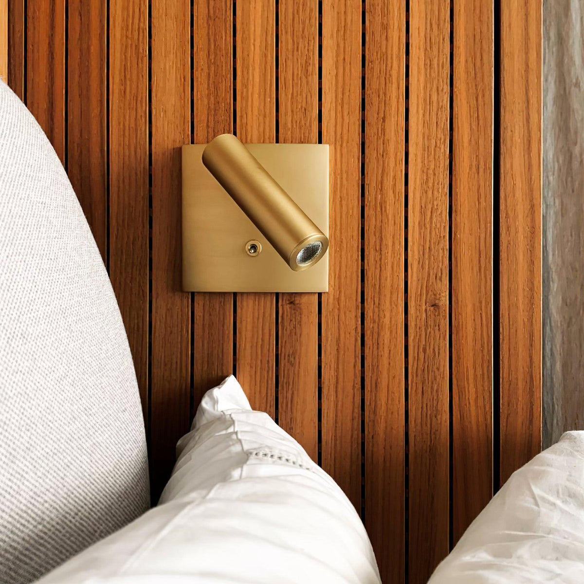 Teriiira aplique de pared Micro Square con interruptor y foco