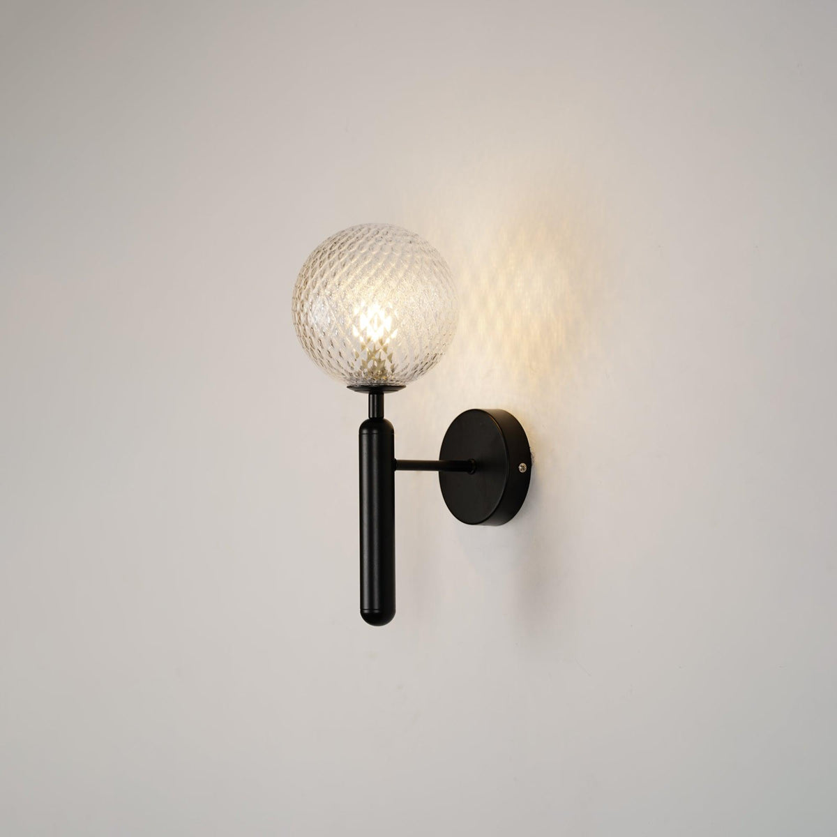 Kynlo aplique de pared con globos de vidrio claro estilo nórdico enchufable esfera