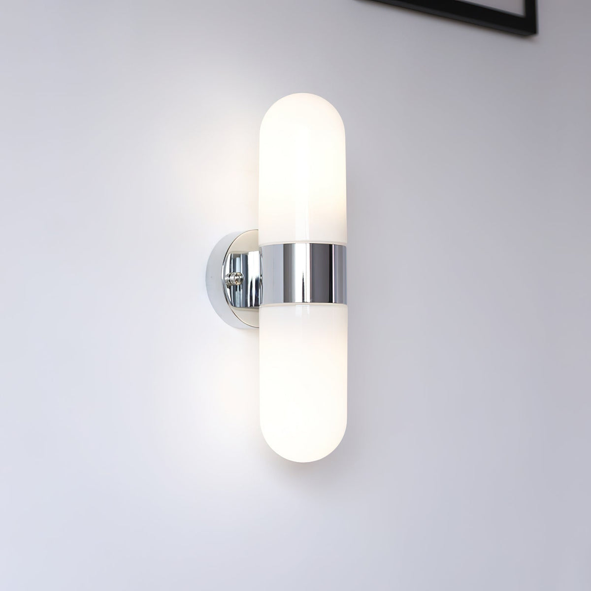 Aplique de pared de metal y vidrio moderno minimalista vertical para dormitorio