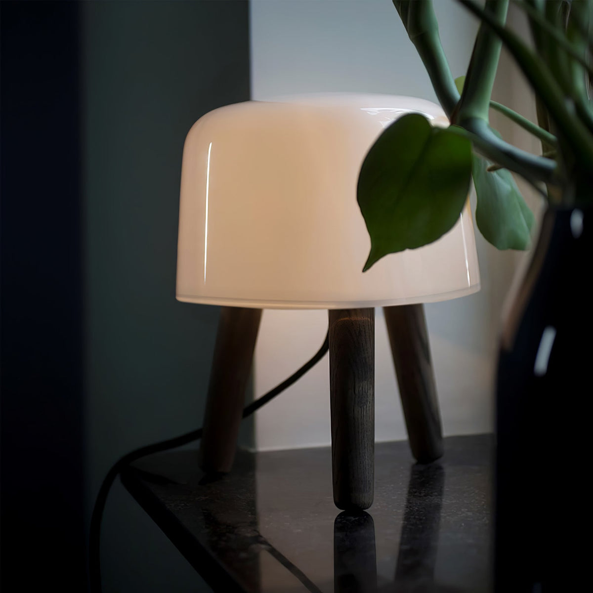 GlowPod lámpara de mesa de madera