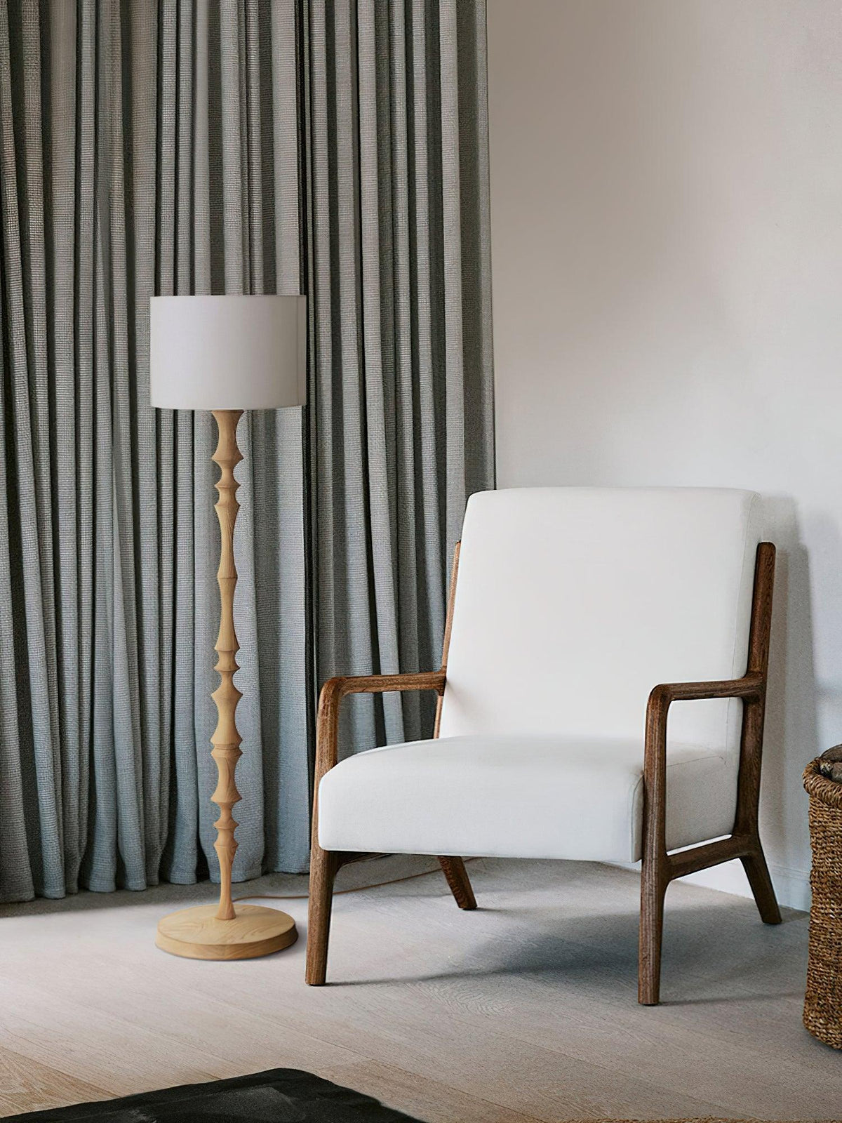 Vilten lámpara de pie elegante de madera