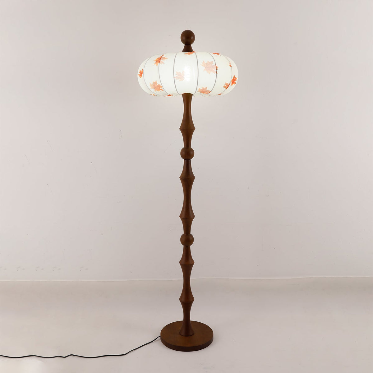 Whispen lámpara de pie de madera y tejido vintage