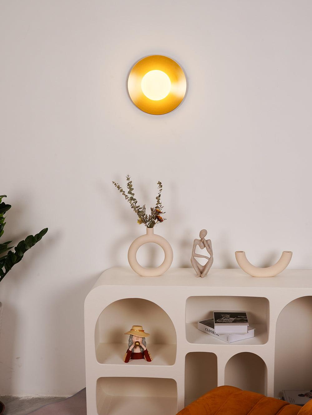 Elem aplique de pared moderno minimalista redondo de arte en latón y vidrio