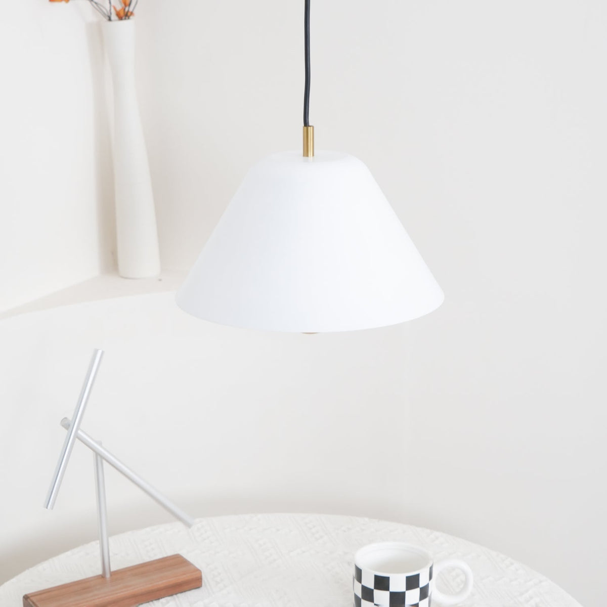 Evir lámpara colgante en vidrio, latón y estilo minimalista