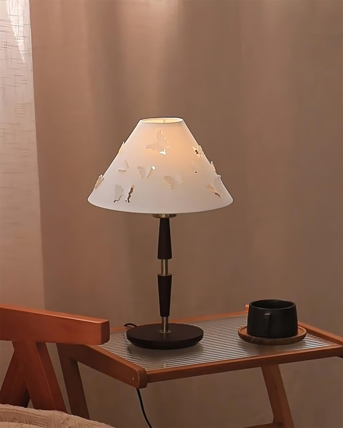 Lumuine lámpara de mesa