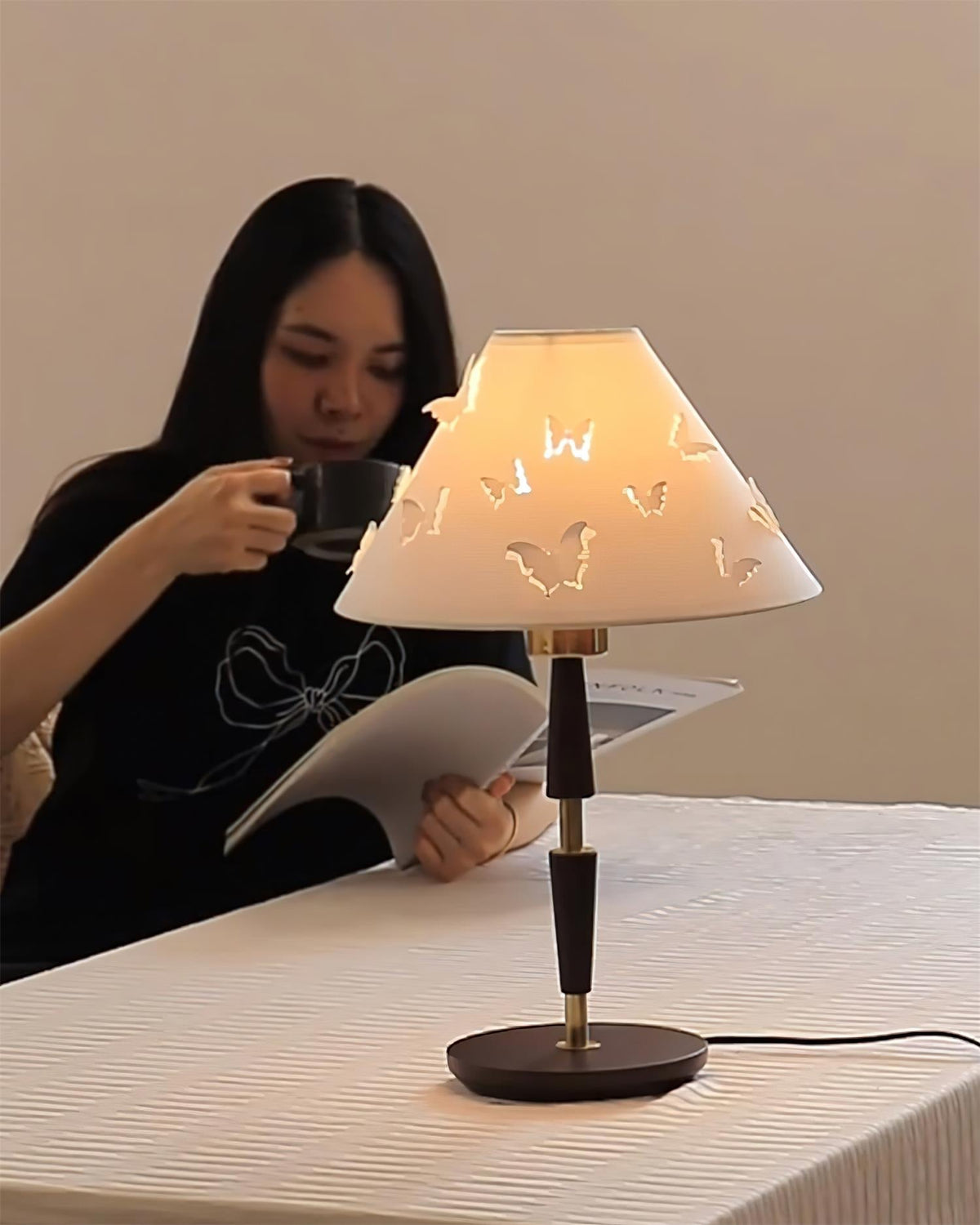 Lumuine lámpara de mesa