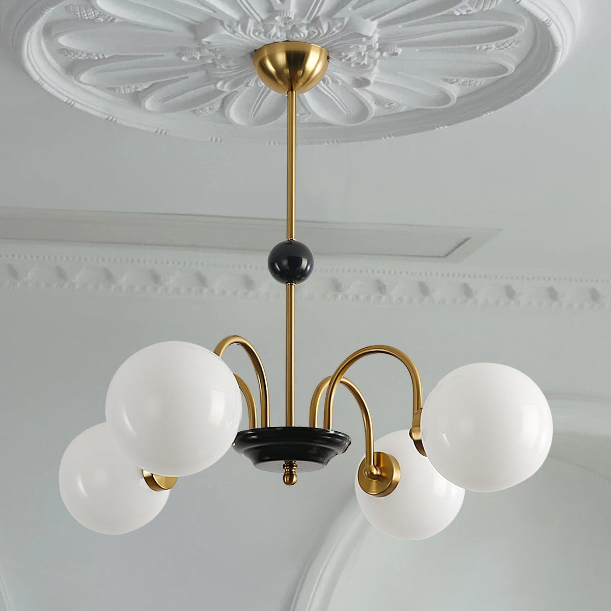 Lámpara de araña con brazos curvos y globos modernos estilo para comedor esfera