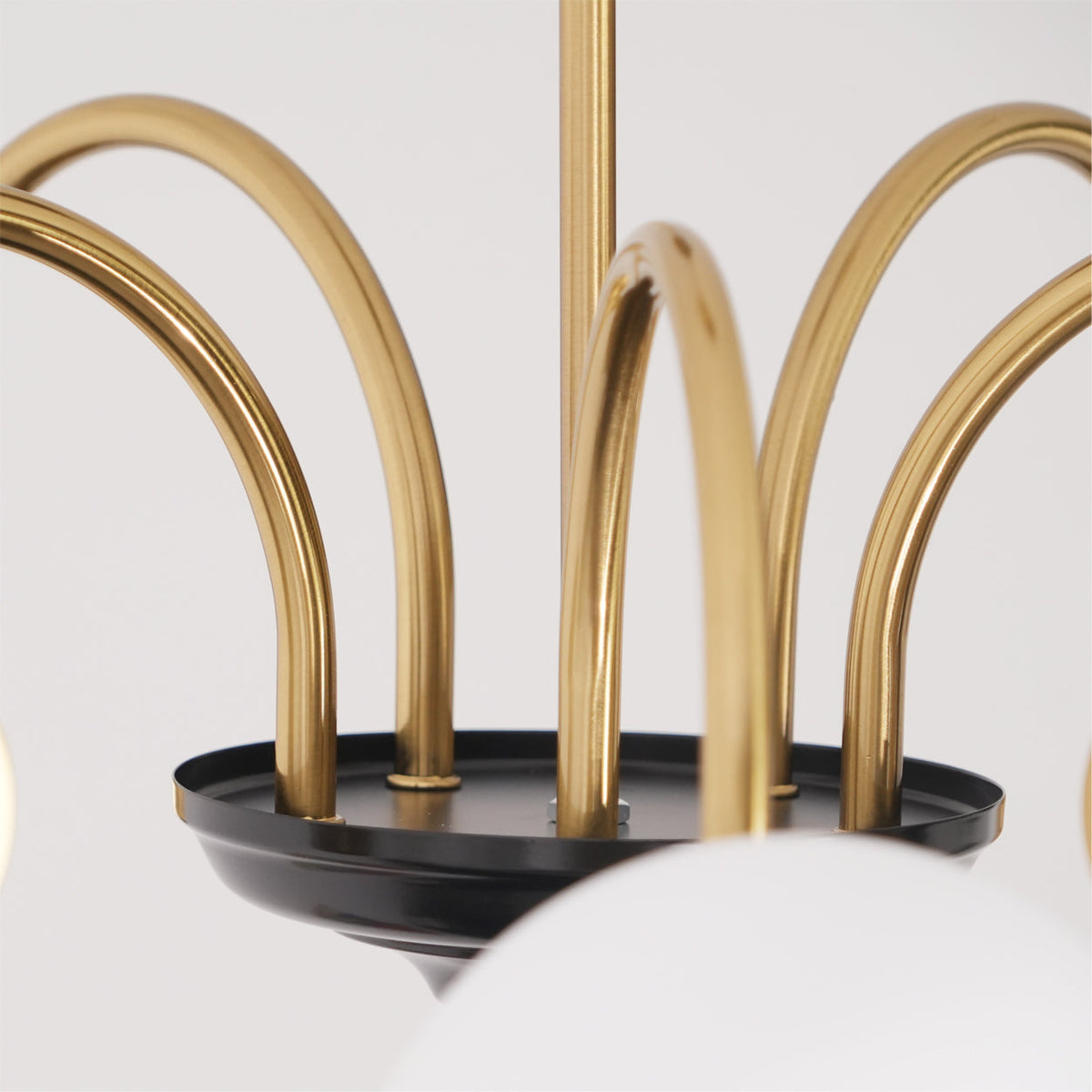 Lámpara de araña con brazos curvos y globos modernos estilo para comedor esfera