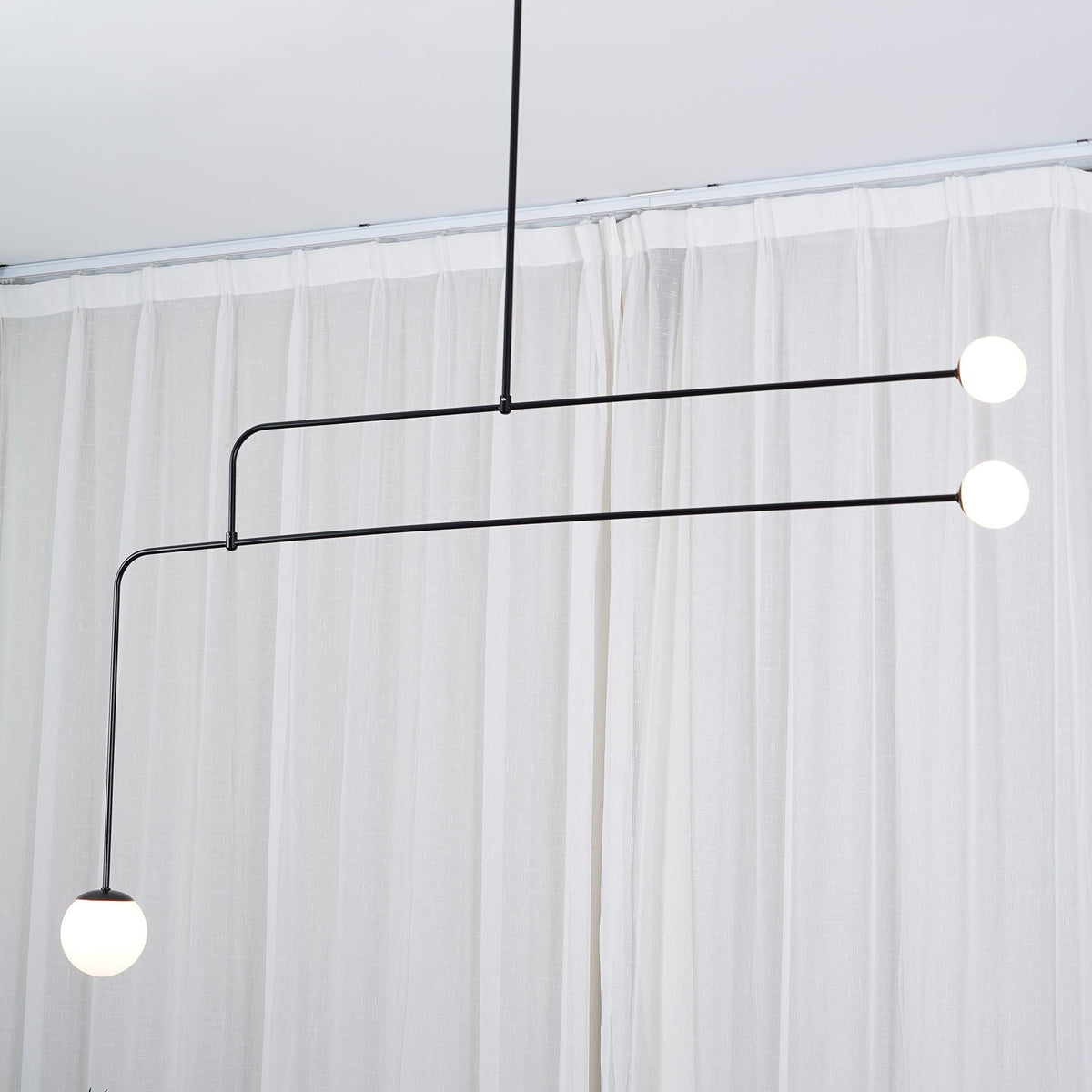 Lustra Chandelier Mobile Black Minimalist