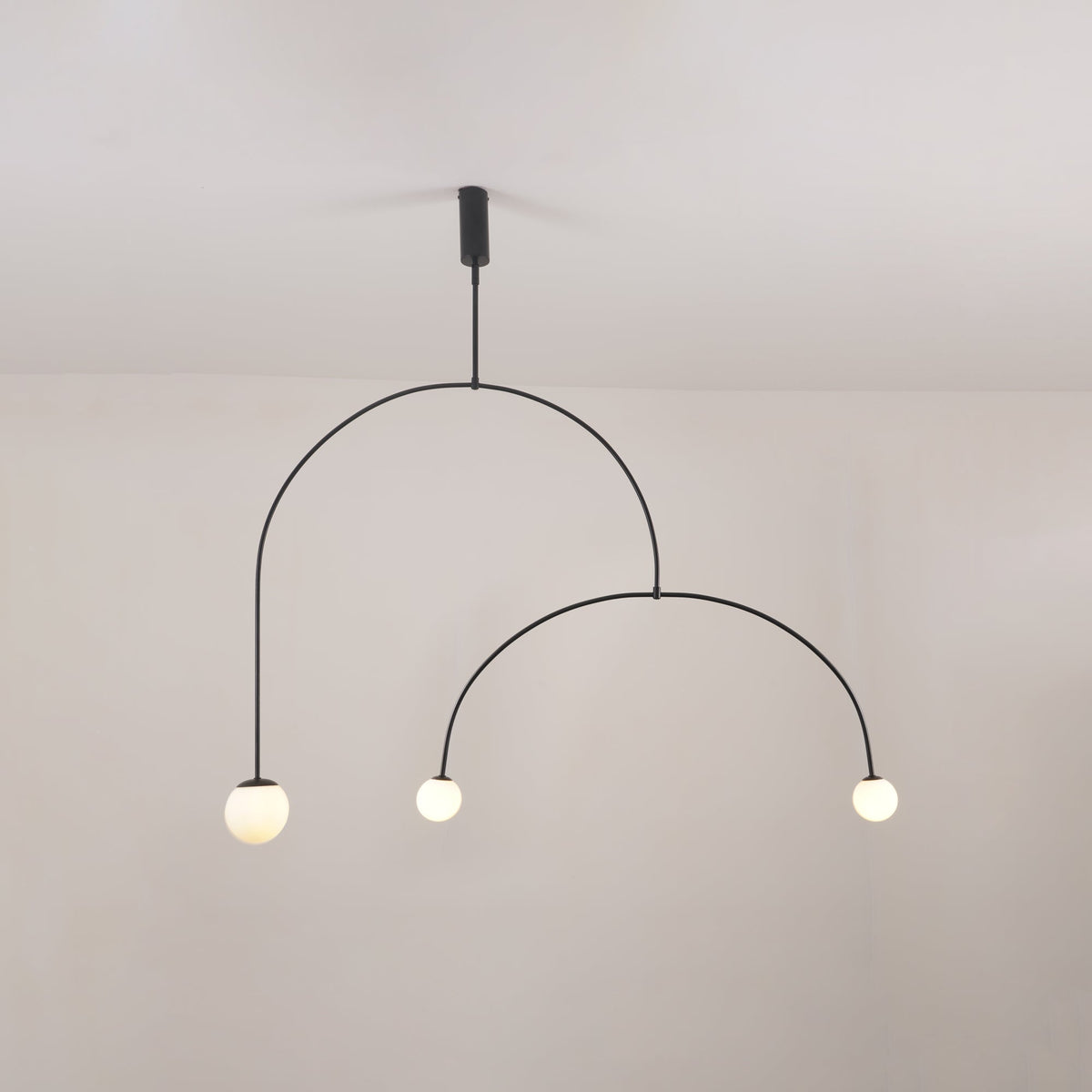 Lustra Chandelier Mobile Black Minimalist