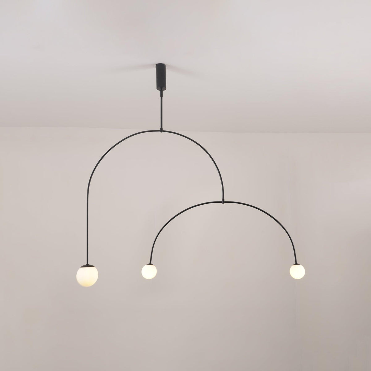 Lustra Chandelier Mobile Black Minimalist