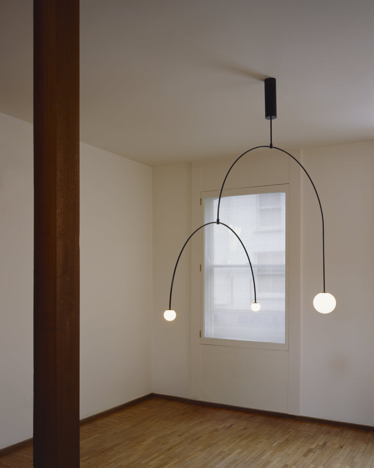 Lustra Chandelier Mobile Black Minimalist