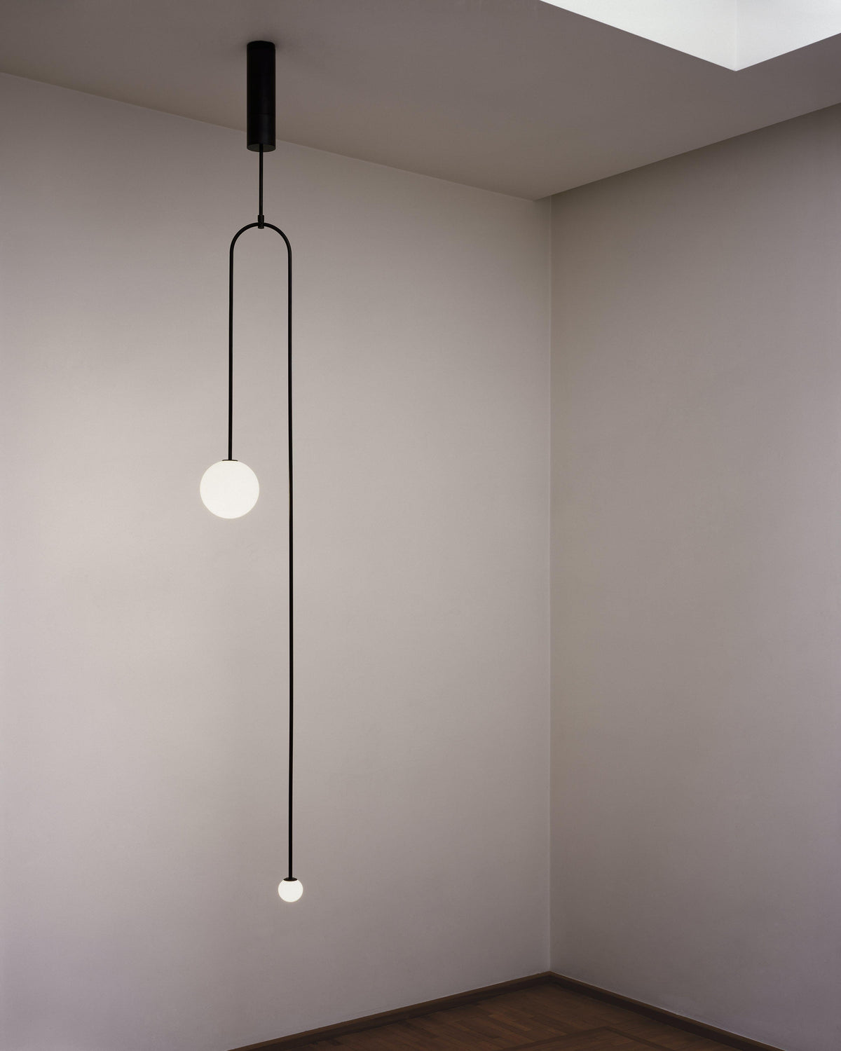 Lustra Chandelier Mobile Black Minimalist