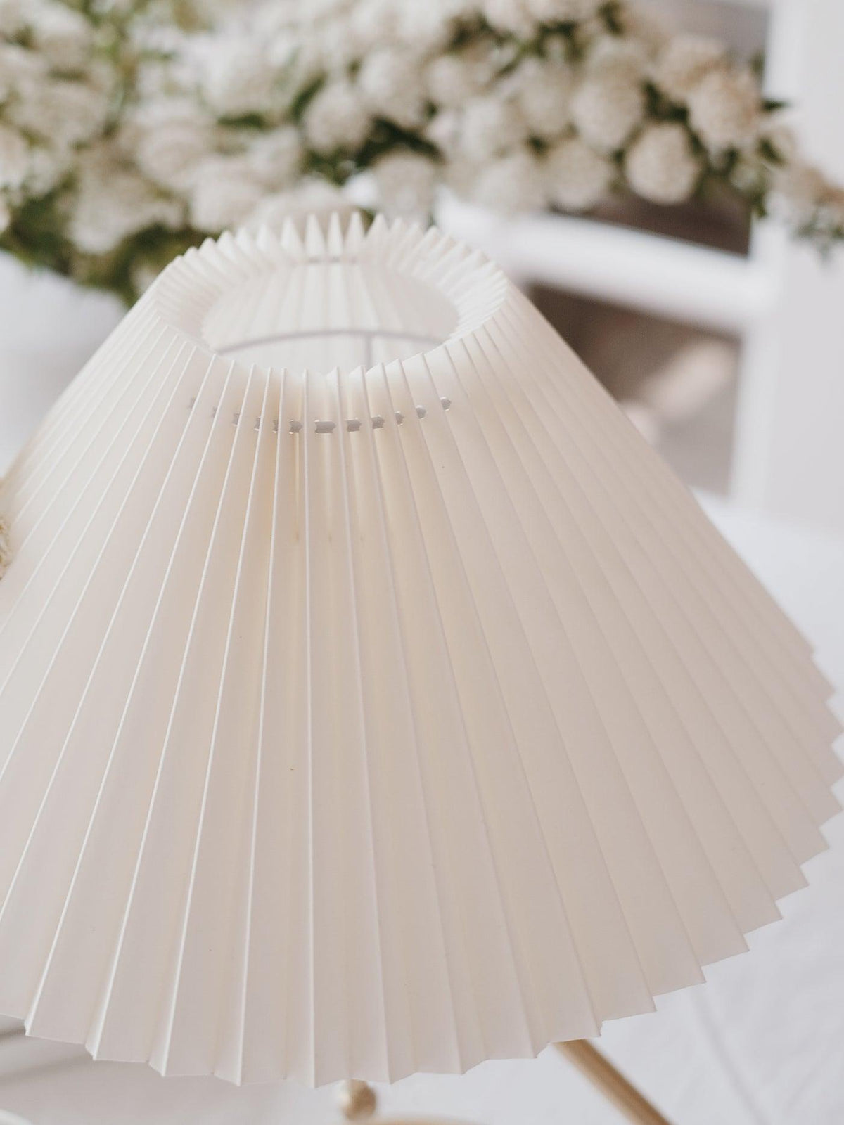 Linuia lámpara de mesa con pantalla transparente de tela