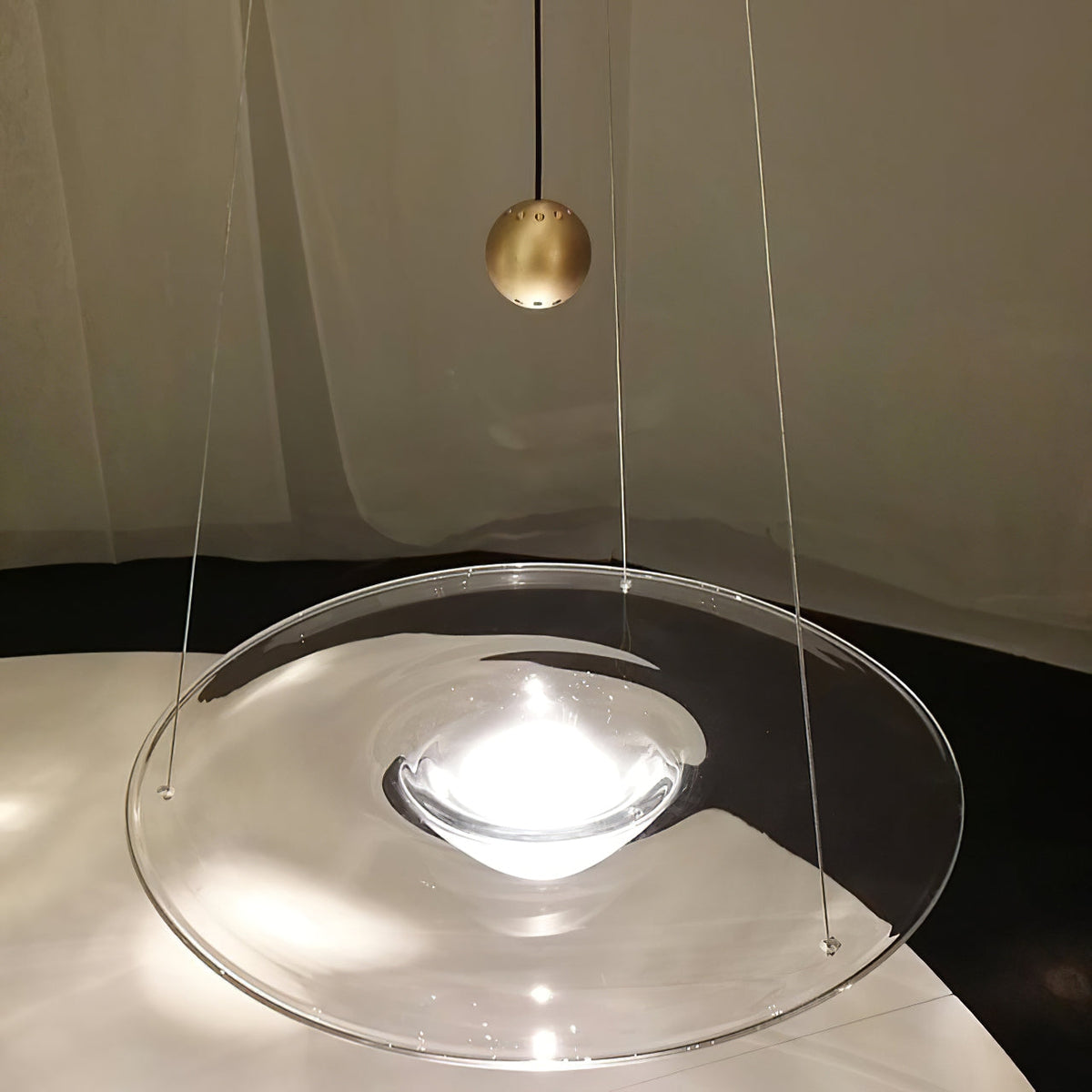 Aurivine lámpara colgante minimalista de latón