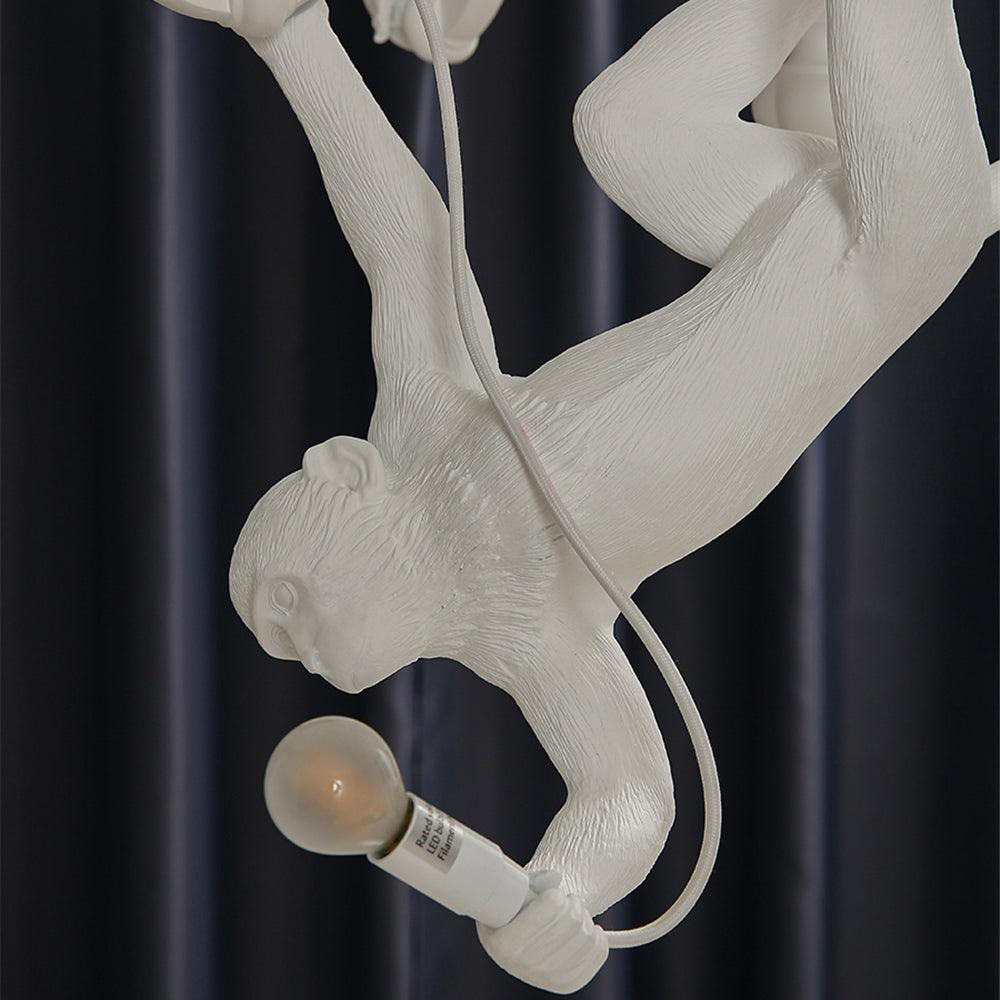 Tixor lámpara de araña Monkey negro Escultura Juguetona