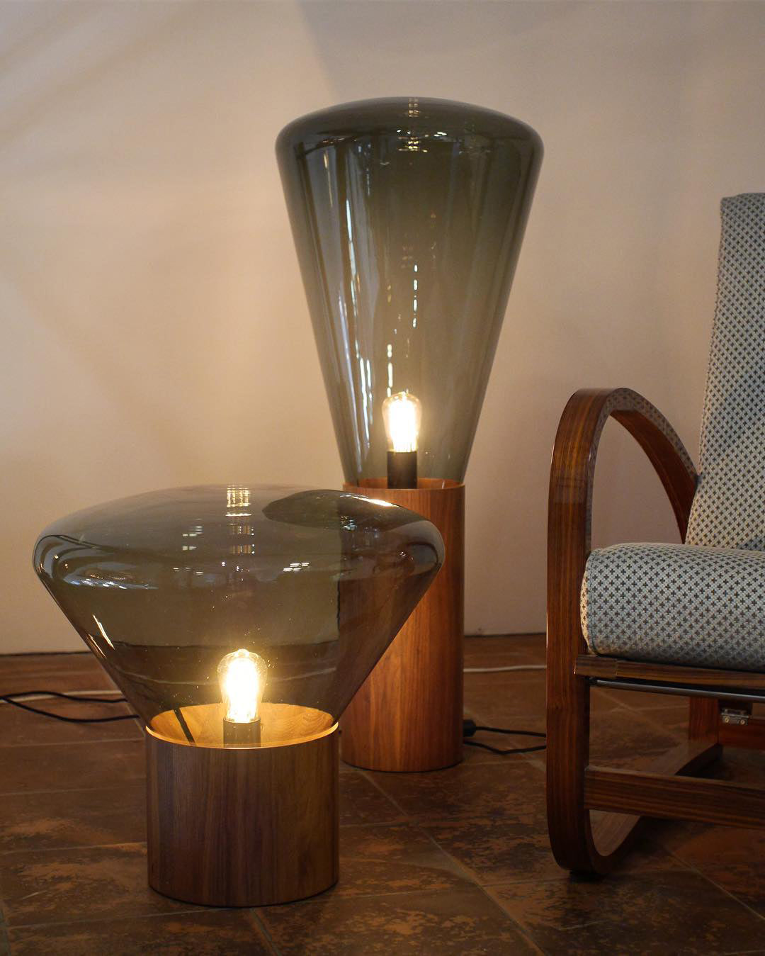 Sylirella lámpara de mesa minimalista de madera