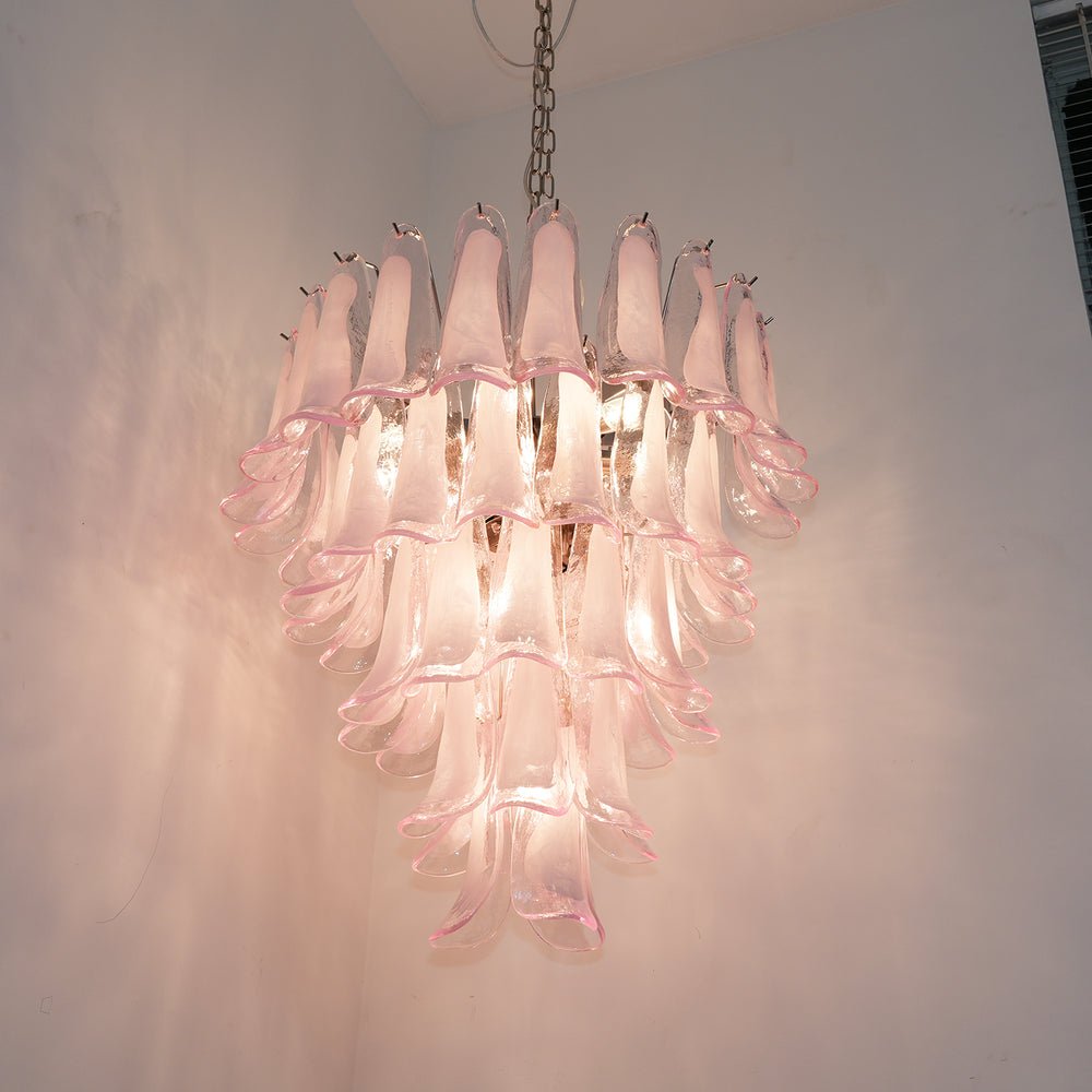 Velorira lámpara de araña Petalos de vidrio Murano rosa en cascada