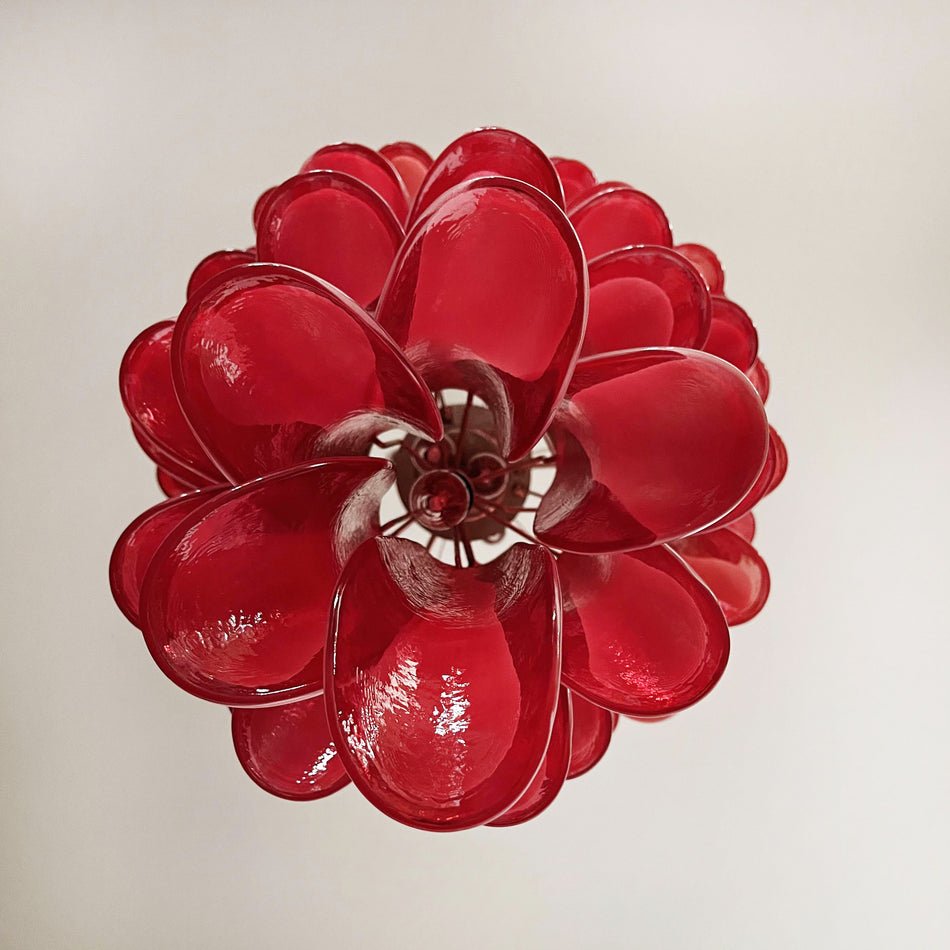 Viraisira lámpara de araña roja y blanca con pétalos en espiral Murano