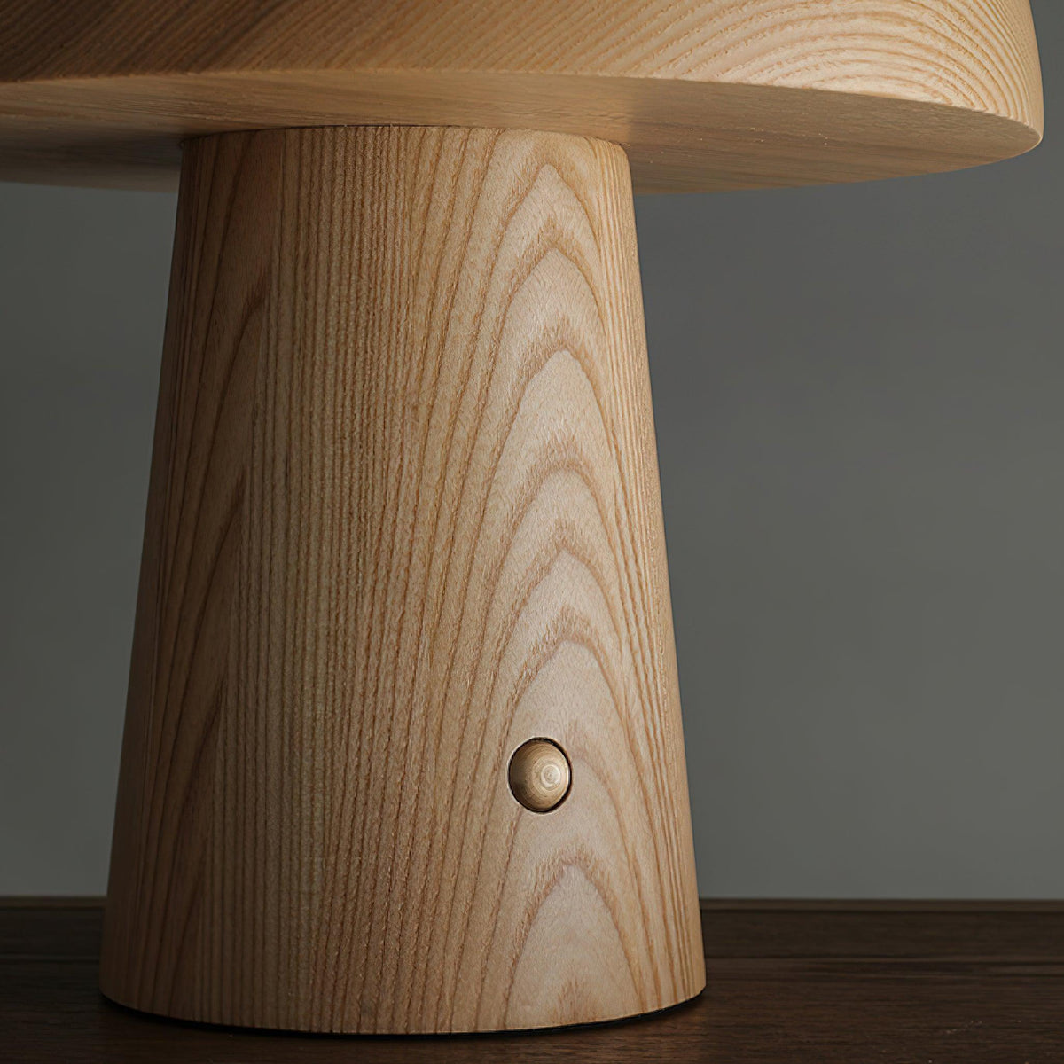 Nexore lámpara de mesa de madera