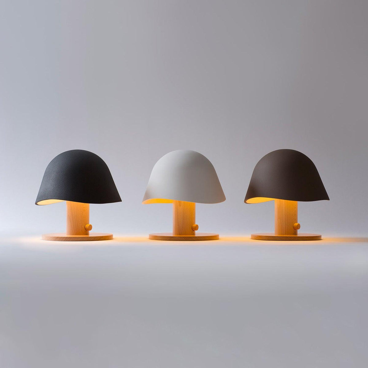 Wond lámpara de mesa de resina y madera