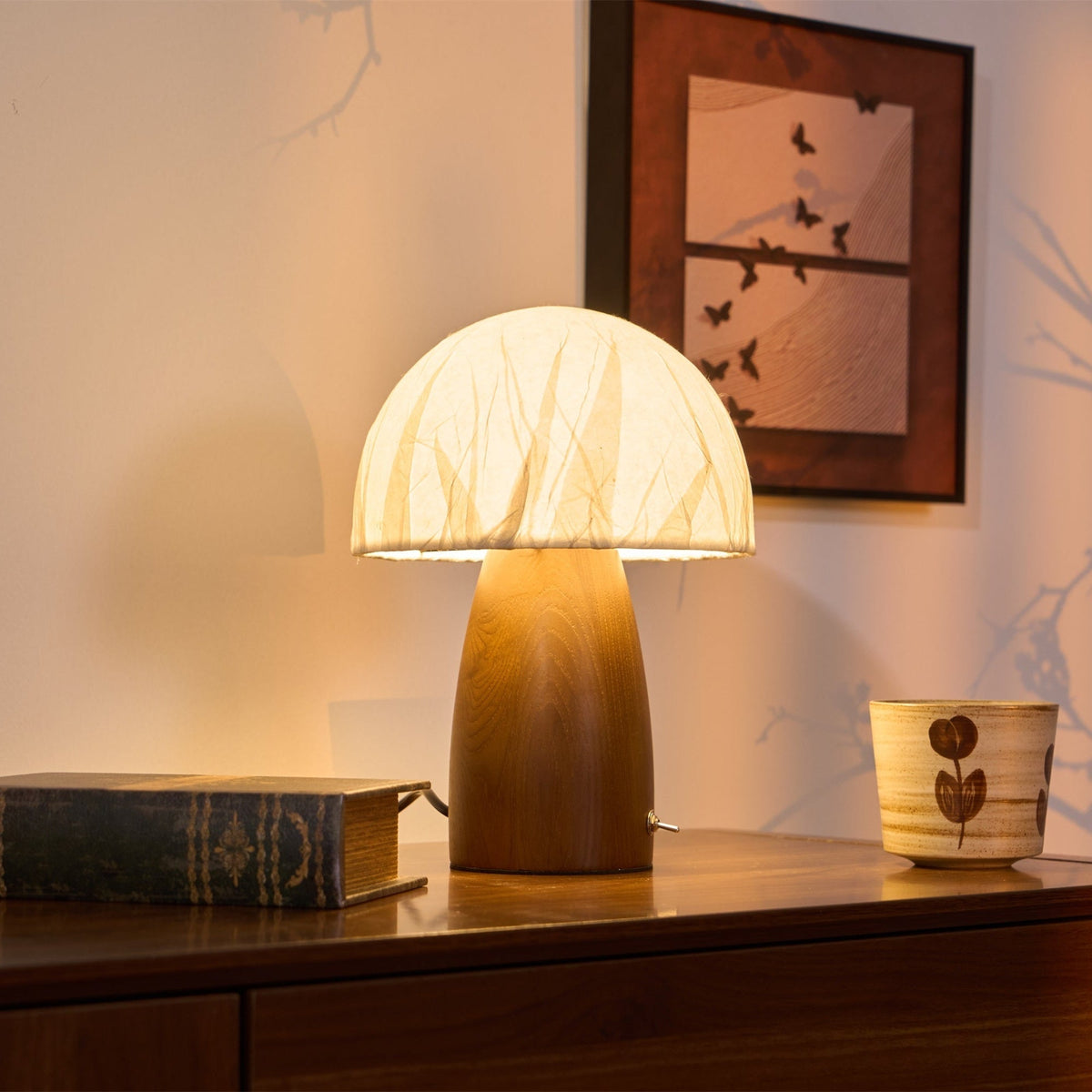 Nimbus lámpara de mesa de madera y tela