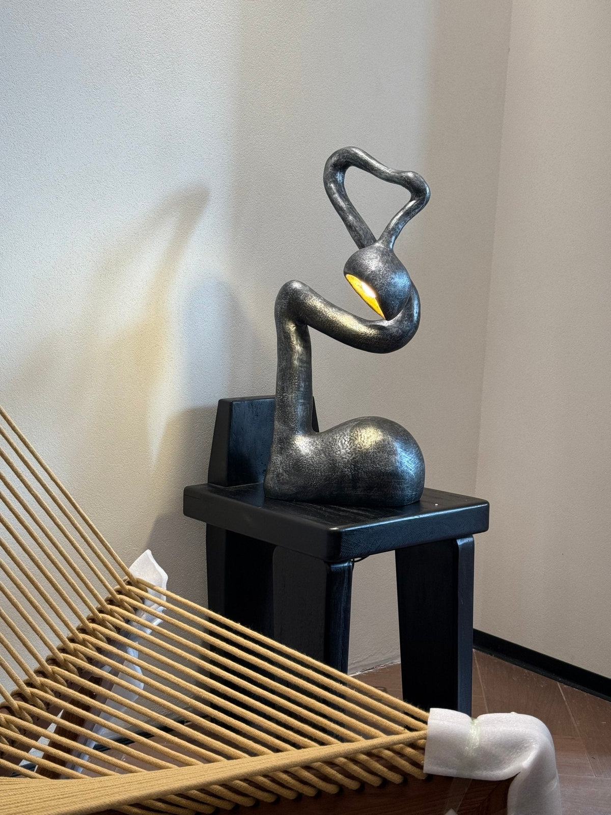Twist lámpara de mesa negra