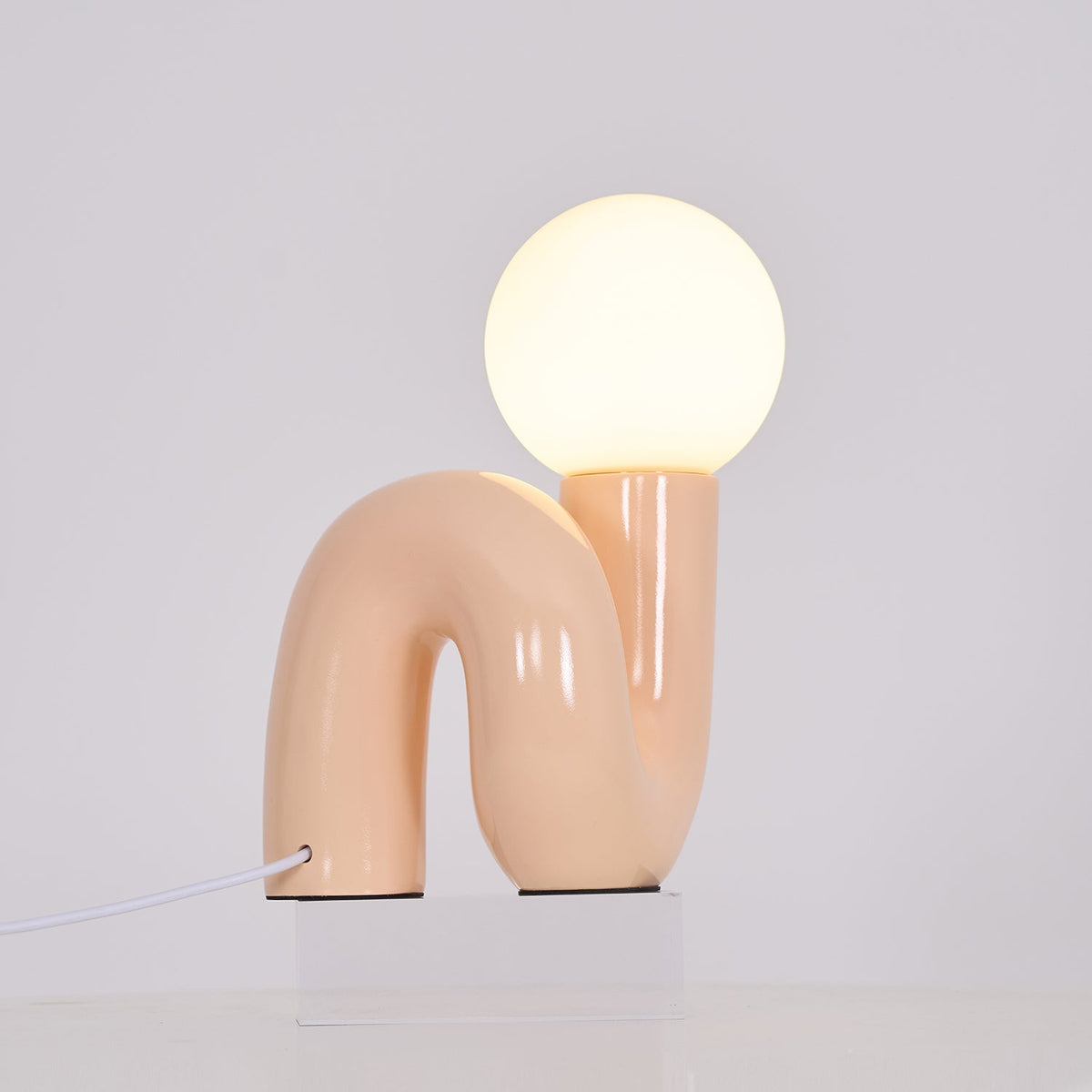 Soreeon lámpara de mesa de estilo lúdico N Shape todo en blanco