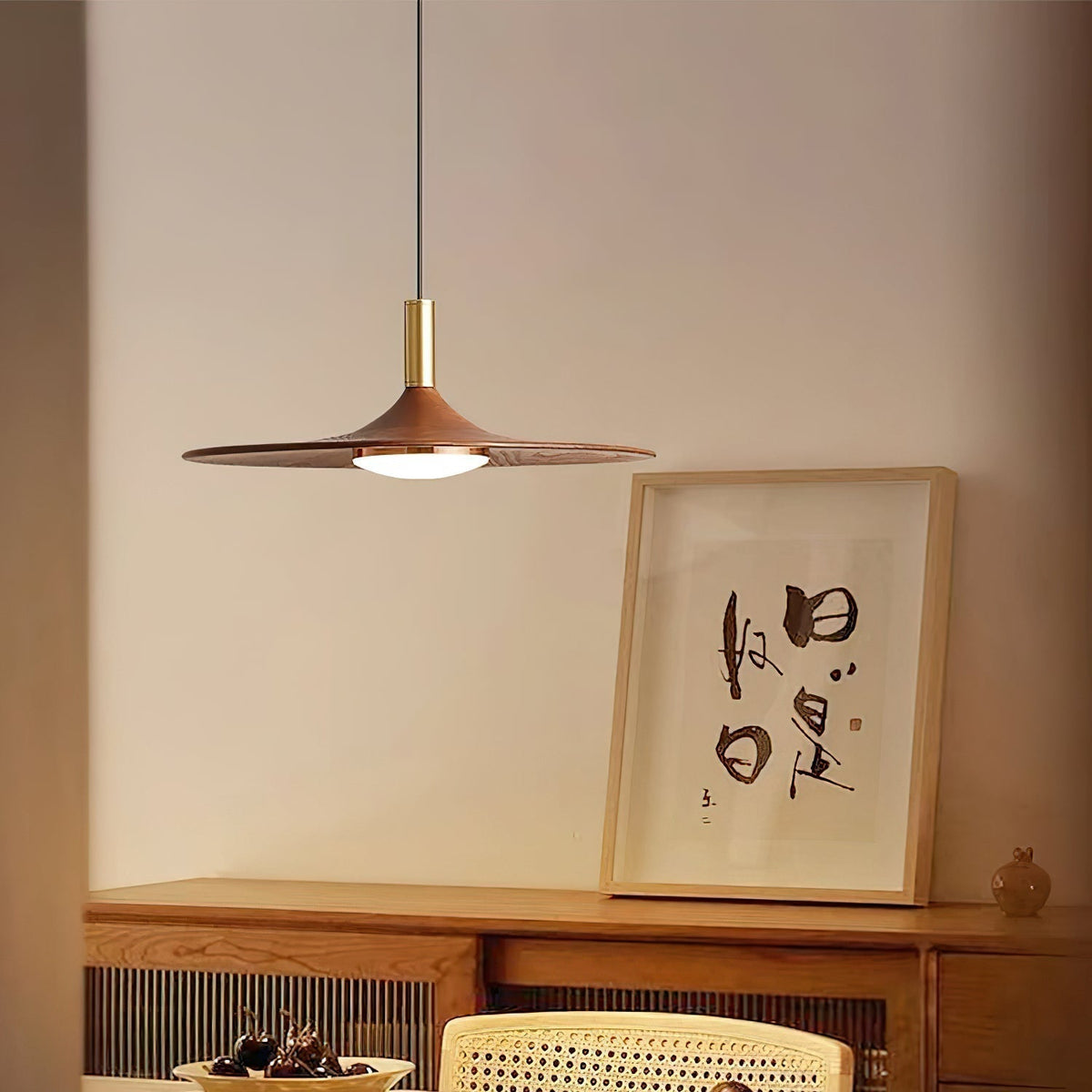 Kaelin lámpara colgante de forma de sombrero, madera estilo mid-century