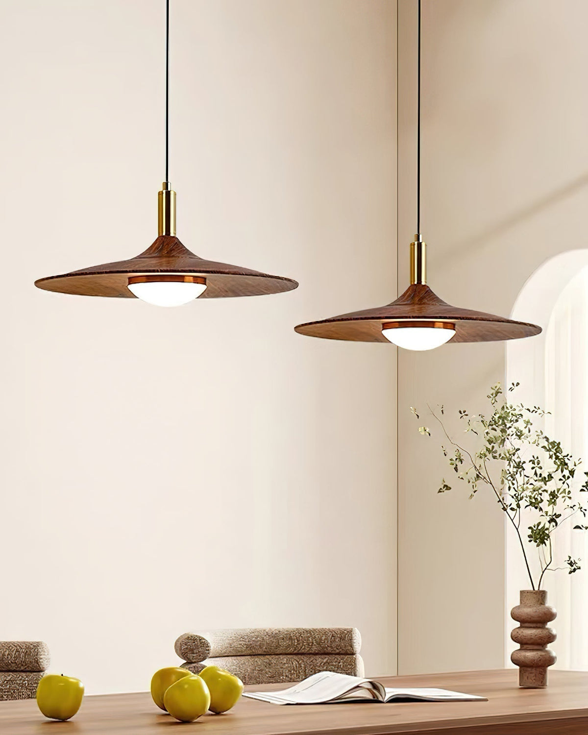 Kaelin lámpara colgante de forma de sombrero, madera estilo mid-century