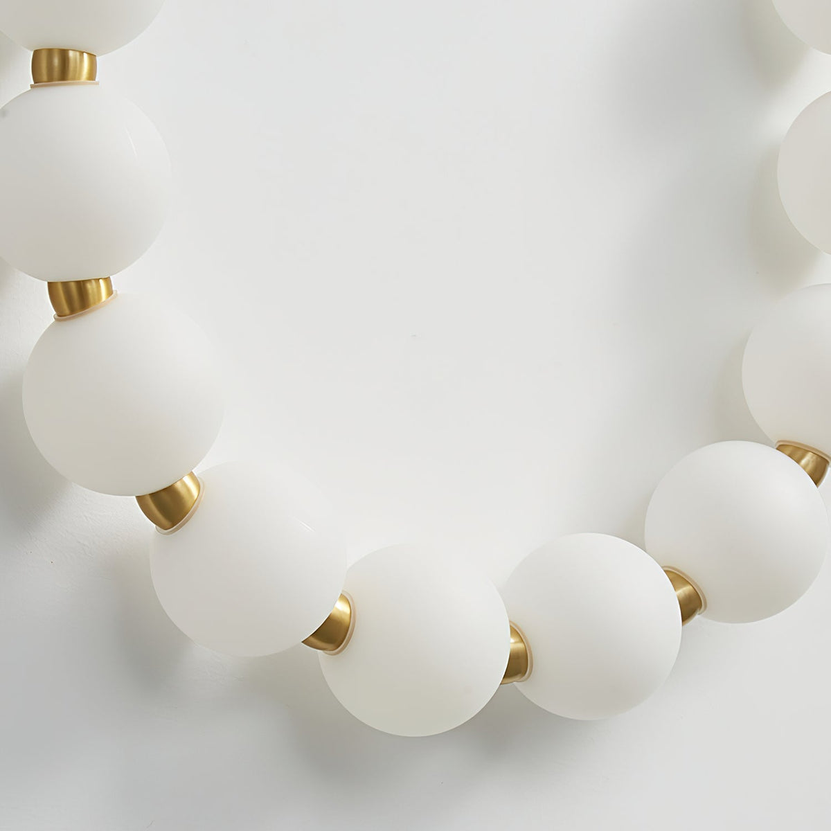 Ilirel aplique de pared de latón Art Necklace Loop