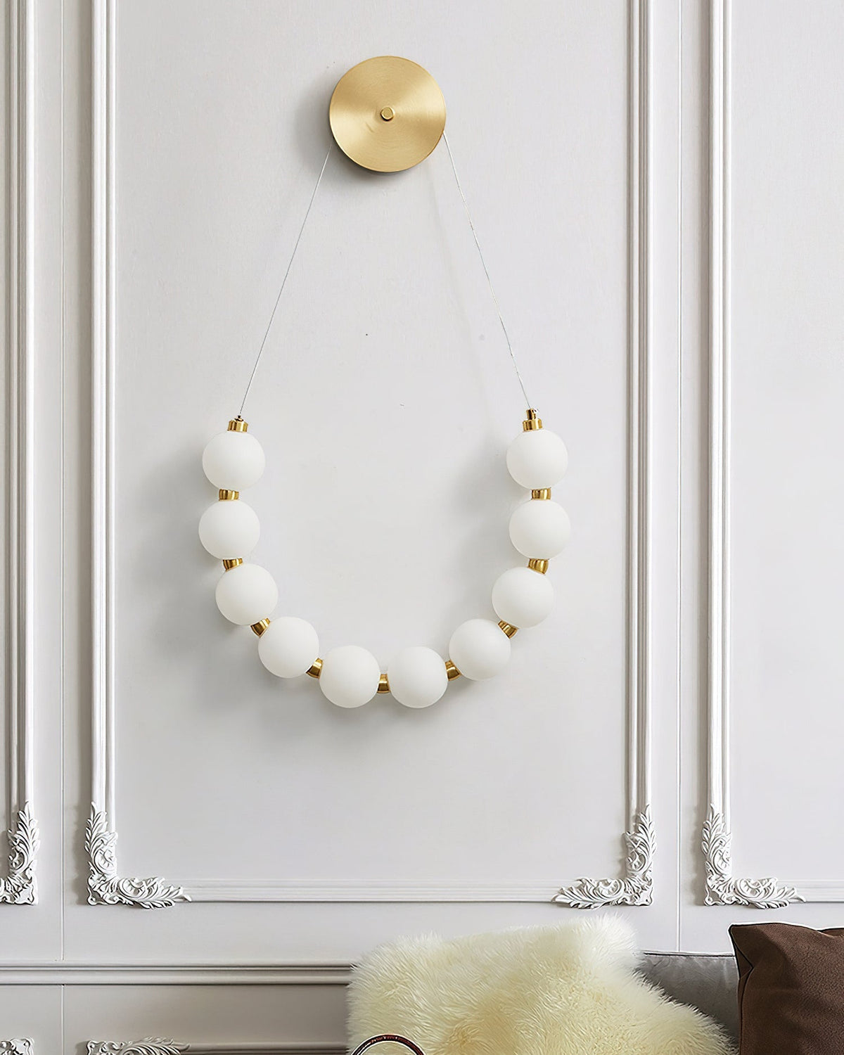 Ilirel aplique de pared de latón Art Necklace Loop
