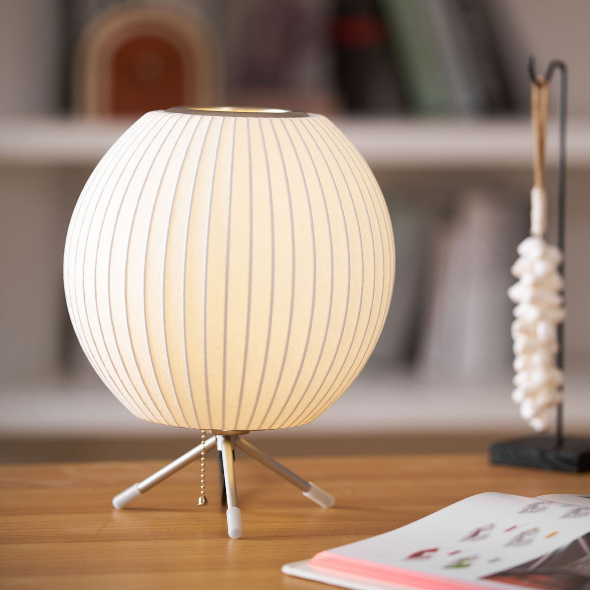 Rostix lámpara de mesa minimalista de acero