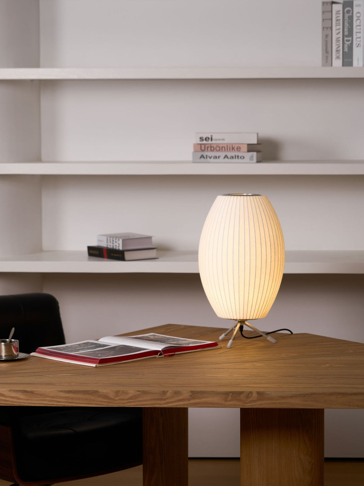 Rostix lámpara de mesa minimalista de acero