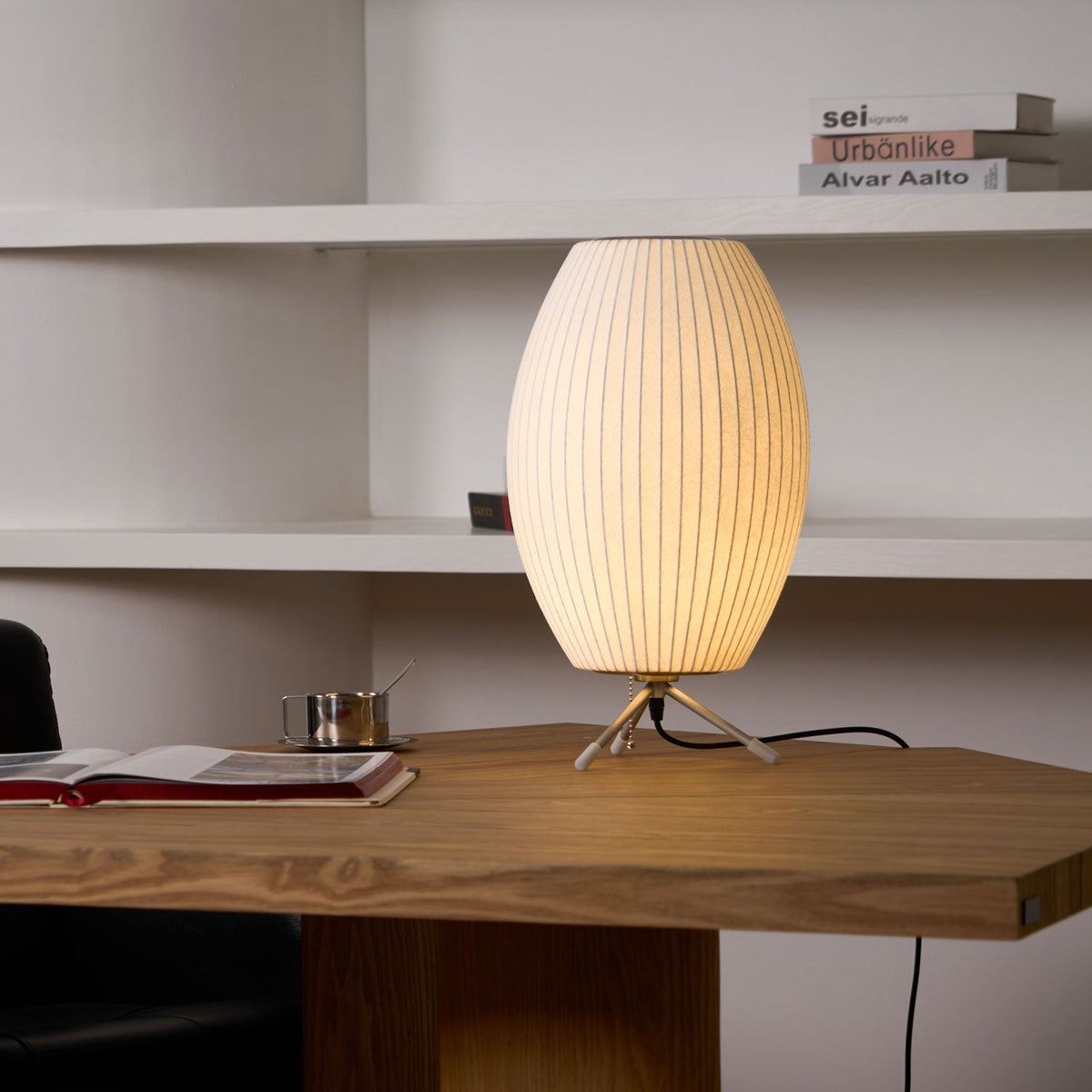 Rostix lámpara de mesa minimalista de acero