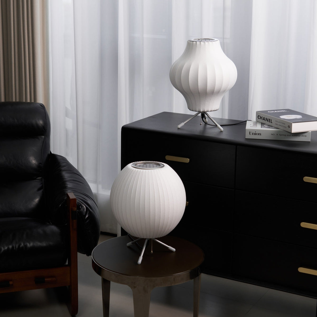 Rostix lámpara de mesa minimalista de acero