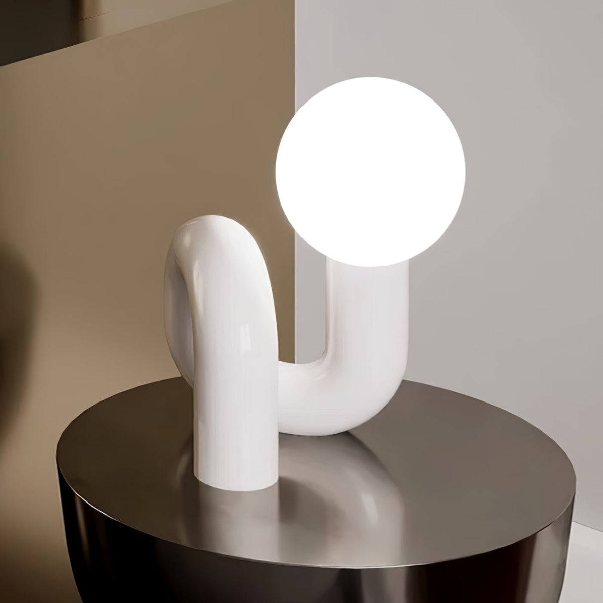 Soreeon lámpara de mesa de estilo lúdico N Shape todo en blanco