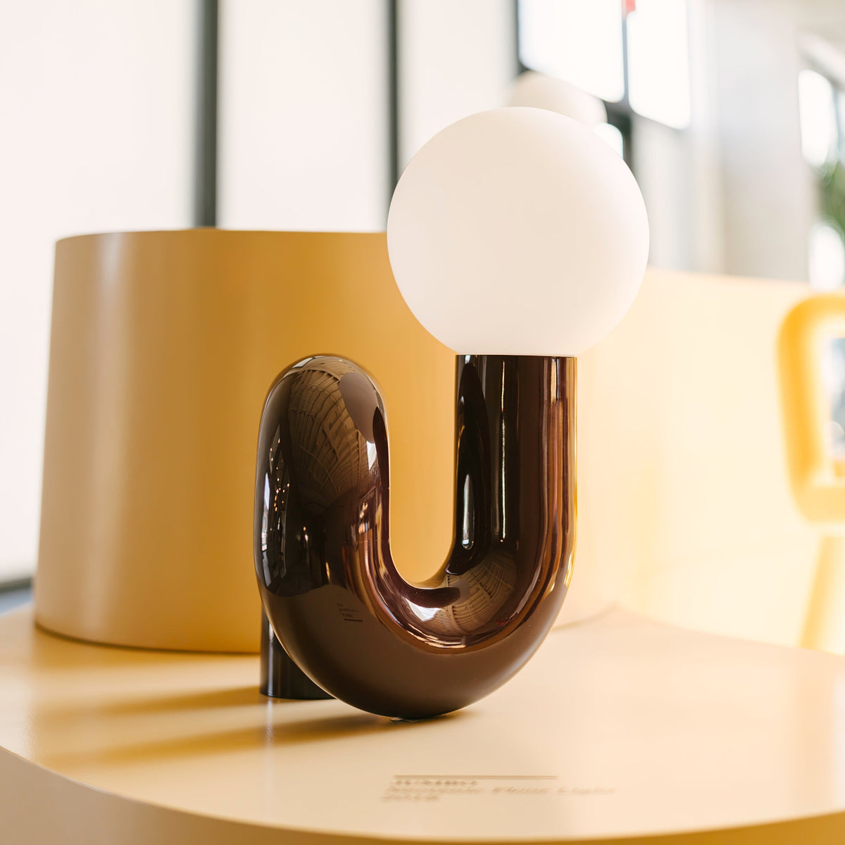 Soreeon lámpara de mesa de estilo lúdico N Shape todo en blanco