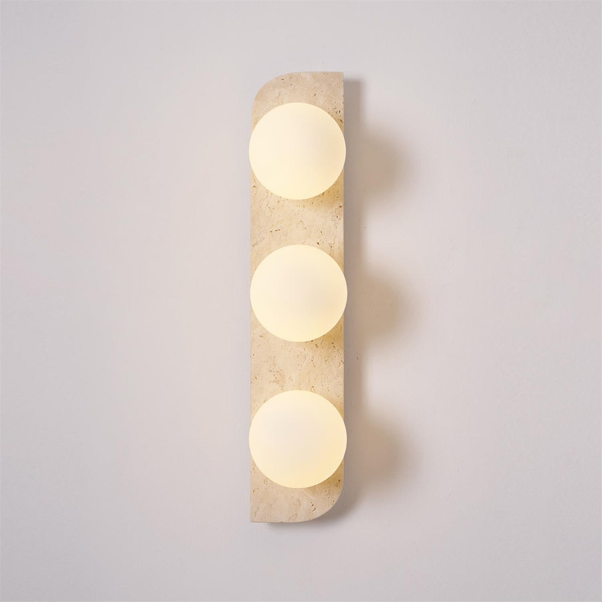 Serearia aplique de pared minimalista de travertino con enchufe enchufable