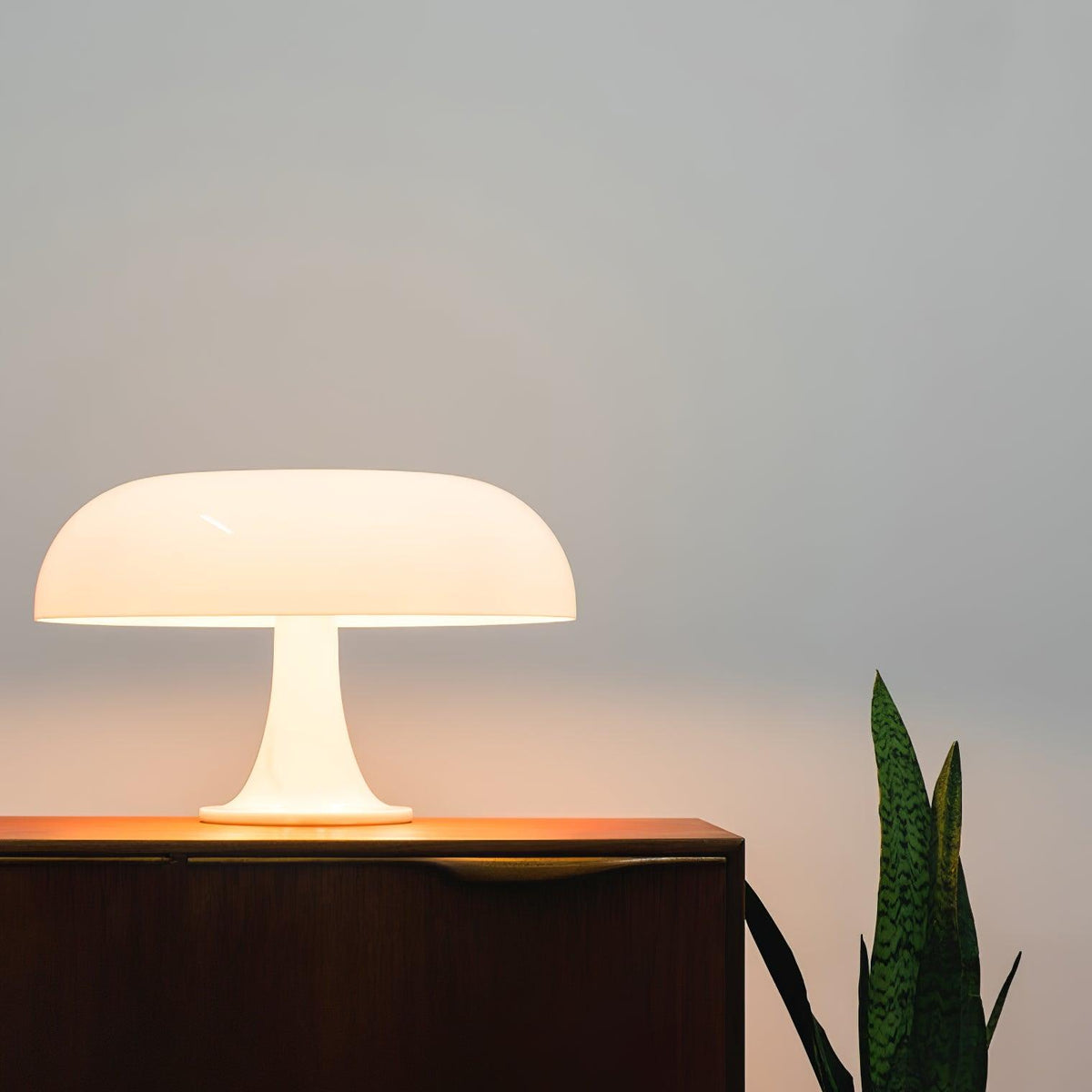 Orelielia lámpara de mesa de estilo lúdico