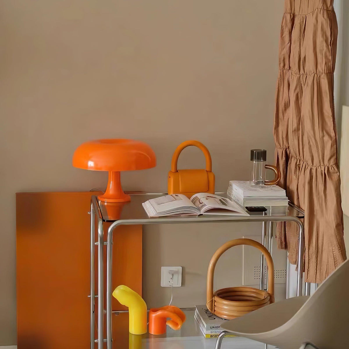 Orelielia lámpara de mesa de estilo lúdico