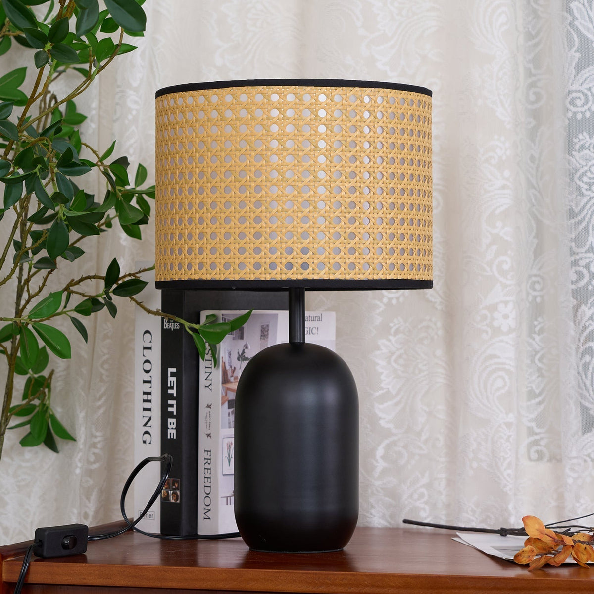 Ravarielle lámpara de mesa moderna de bambú
