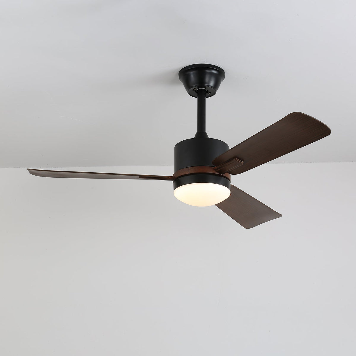 Zeyra ventilador de techo con luz moderno de madera de nogal