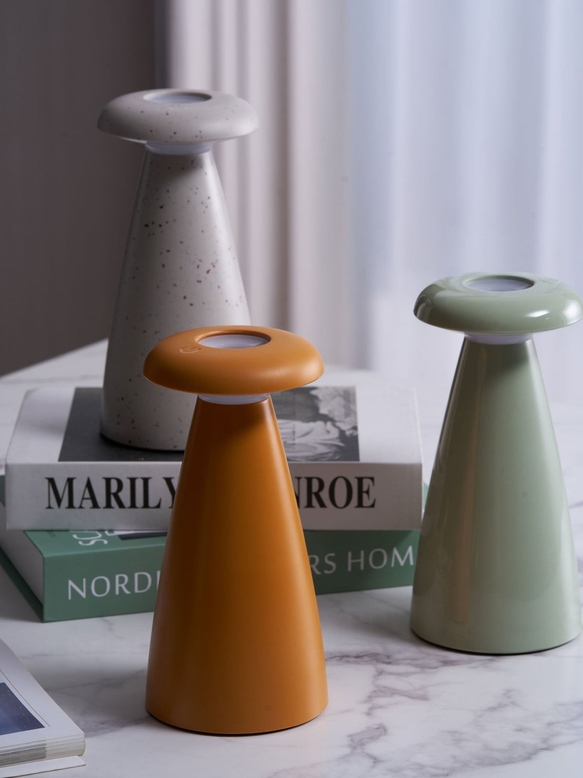 Mushroove lámpara de mesa de cerámica minimalista