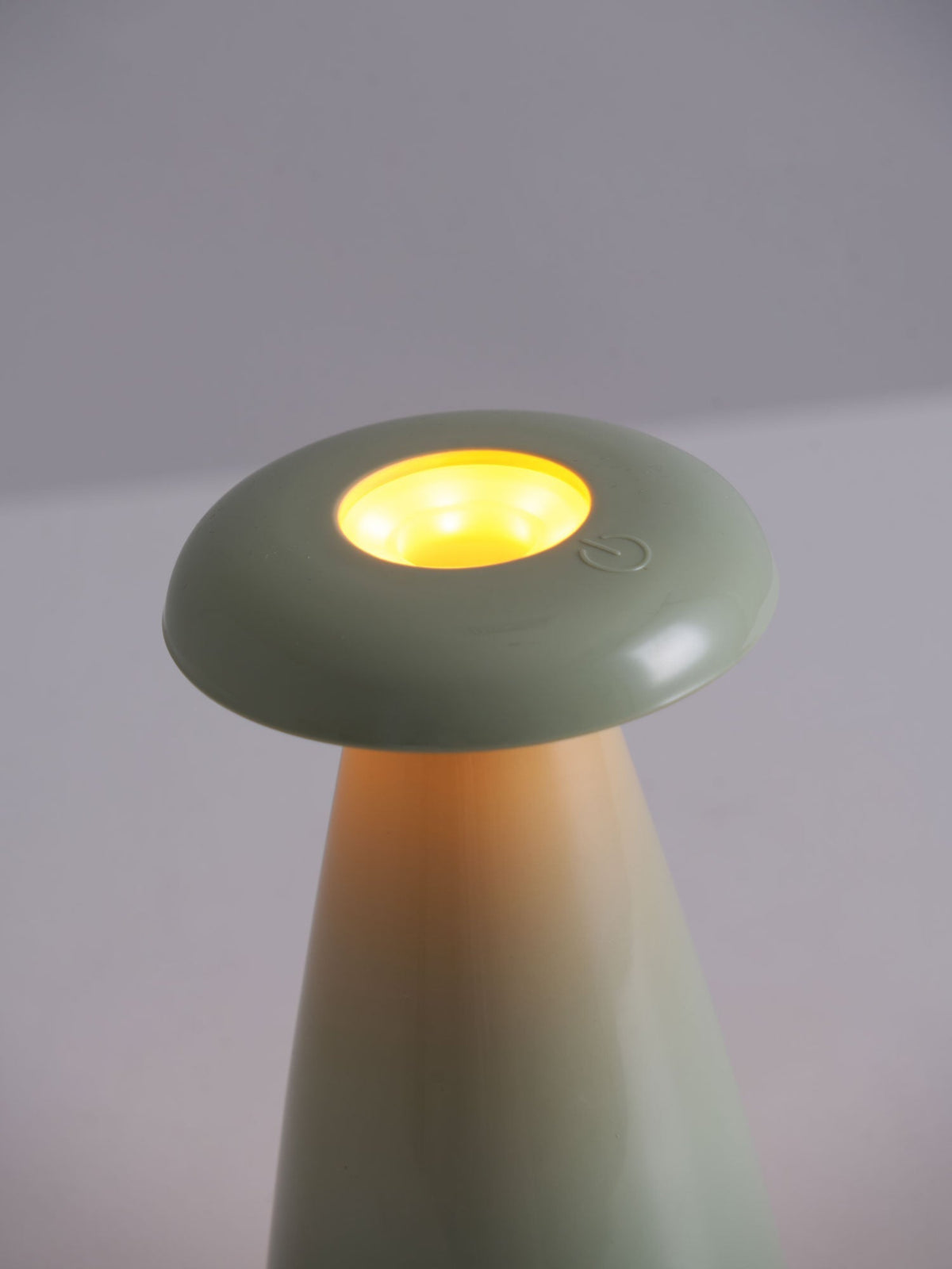Mushroove lámpara de mesa de cerámica minimalista