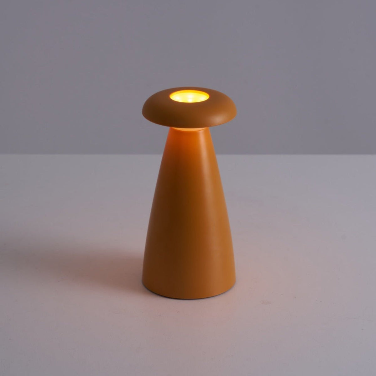 Mushroove lámpara de mesa de cerámica minimalista