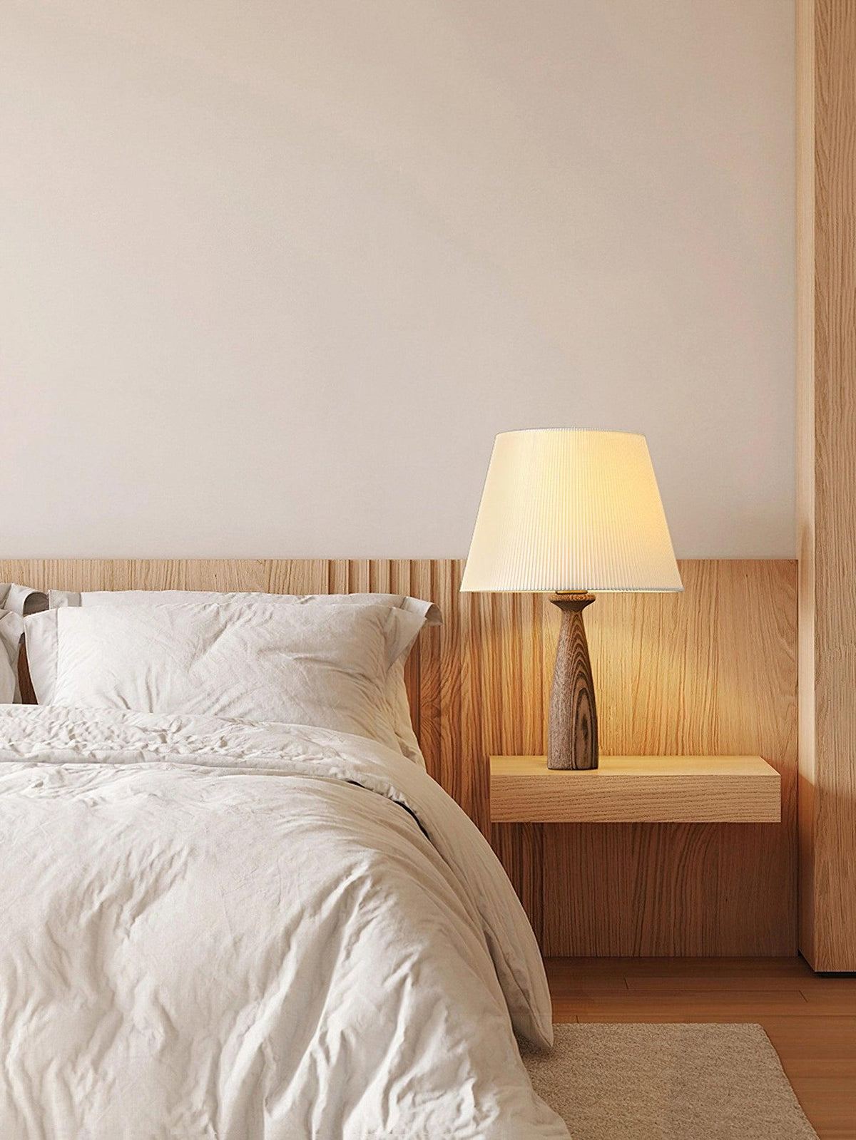 Soma lámpara de mesa Nora de madera de nogal